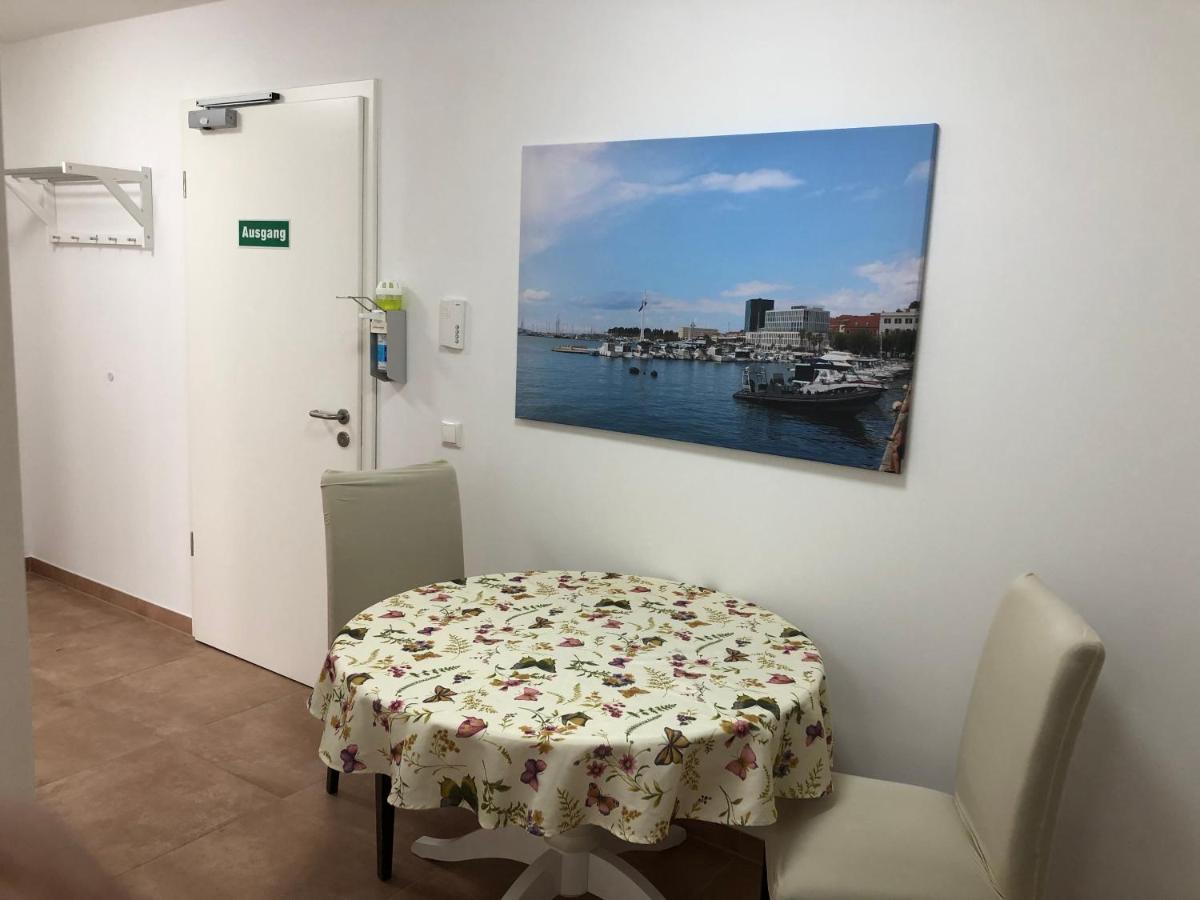 Pension Chen Mit 2 Schlafzimmern, Ebk, Separat Balkon Griesstatt ภายนอก รูปภาพ